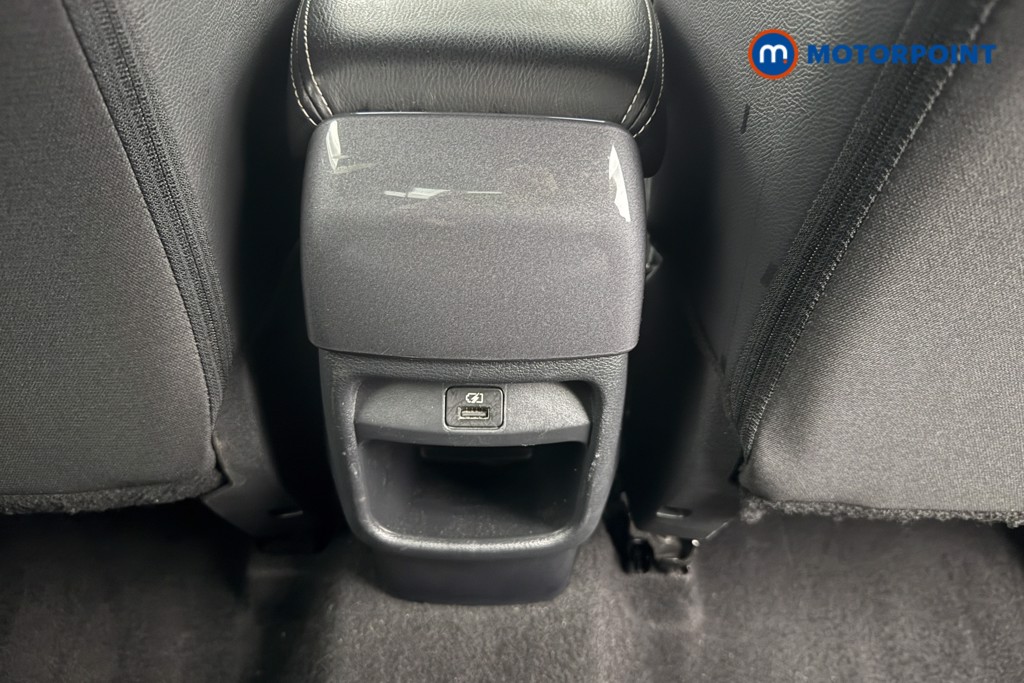 Nissan Juke N-Connecta Manual Petrol SUV - Stock Number (1566104) - 20th supplementary image