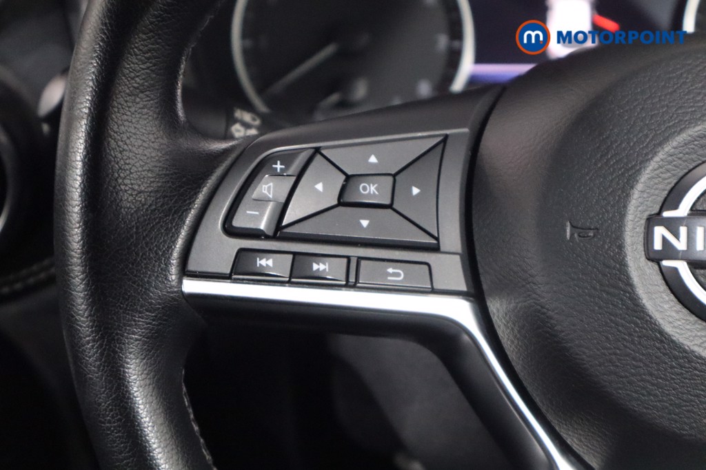 Nissan Juke N-Connecta Manual Petrol SUV - Stock Number (1566109) - 7th supplementary image