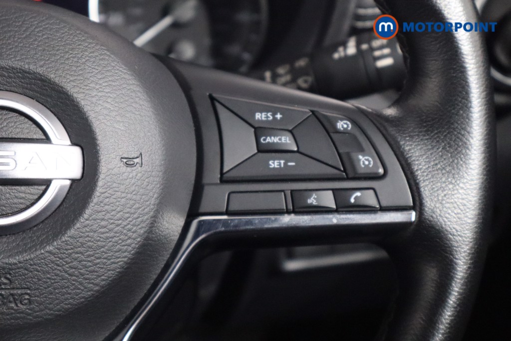 Nissan Juke N-Connecta Manual Petrol SUV - Stock Number (1566109) - 8th supplementary image