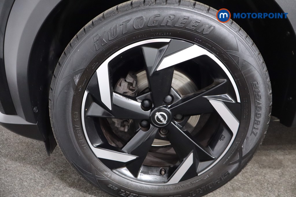 Nissan Juke N-Connecta Manual Petrol SUV - Stock Number (1566109) - 11th supplementary image