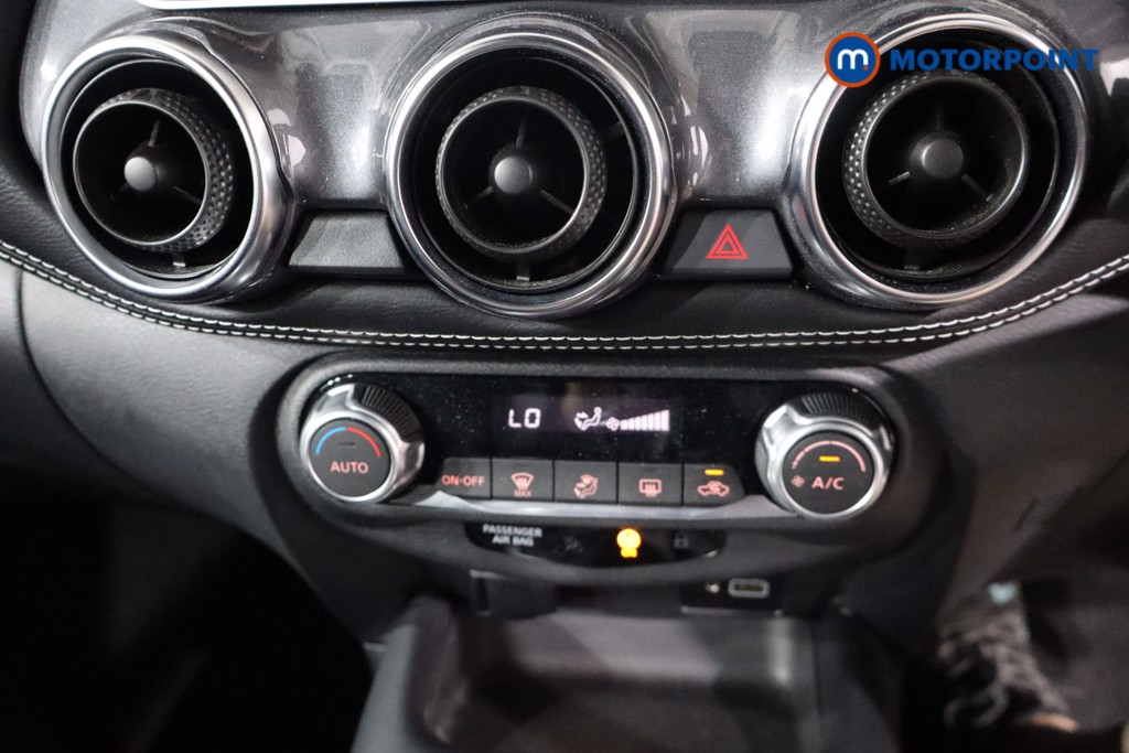 Nissan Juke N-Connecta Manual Petrol SUV - Stock Number (1566109) - 16th supplementary image