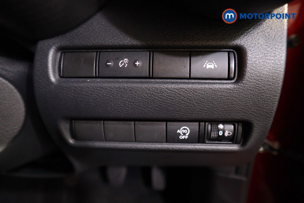 Nissan Juke N-Connecta Manual Petrol SUV - Stock Number (1566114) - 9th supplementary image
