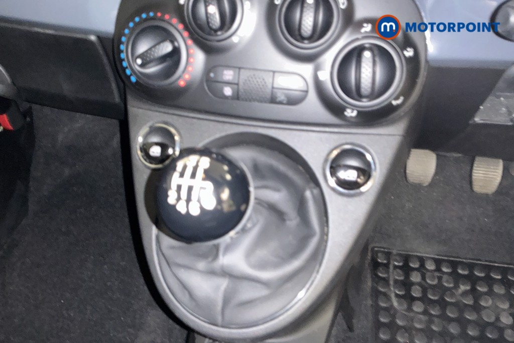 Fiat 500 POP Manual Petrol-Electric Hybrid Hatchback - Stock Number (1566202) - 13th supplementary image