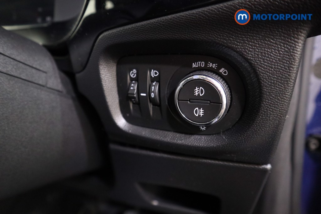 Vauxhall Corsa Elite Nav Premium Manual Petrol Hatchback - Stock Number (1566408) - 9th supplementary image