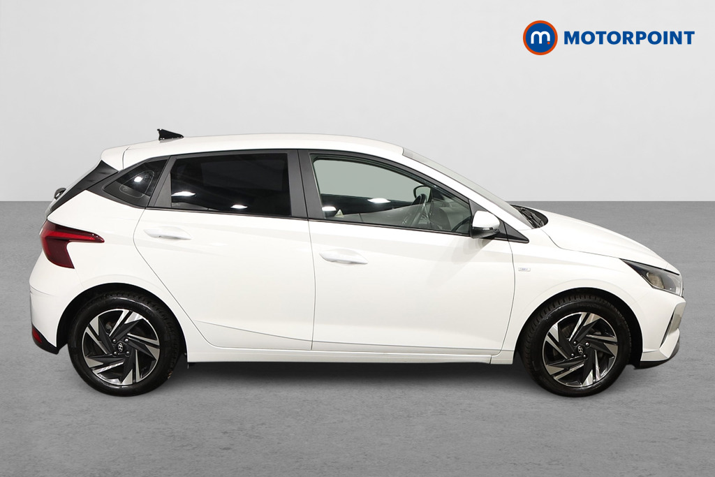 Hyundai I20 Se Connect Automatic Petrol Hatchback - Stock Number (1566683) - Drivers side