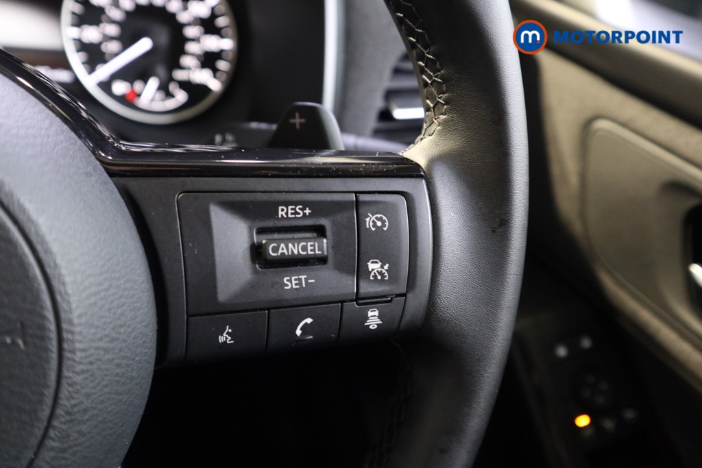 Nissan Qashqai Acenta Premium Automatic Petrol SUV - Stock Number (1566860) - 4th supplementary image