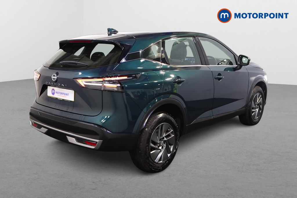 Nissan Qashqai Acenta Premium Automatic Petrol SUV - Stock Number (1566860) - Drivers side rear corner