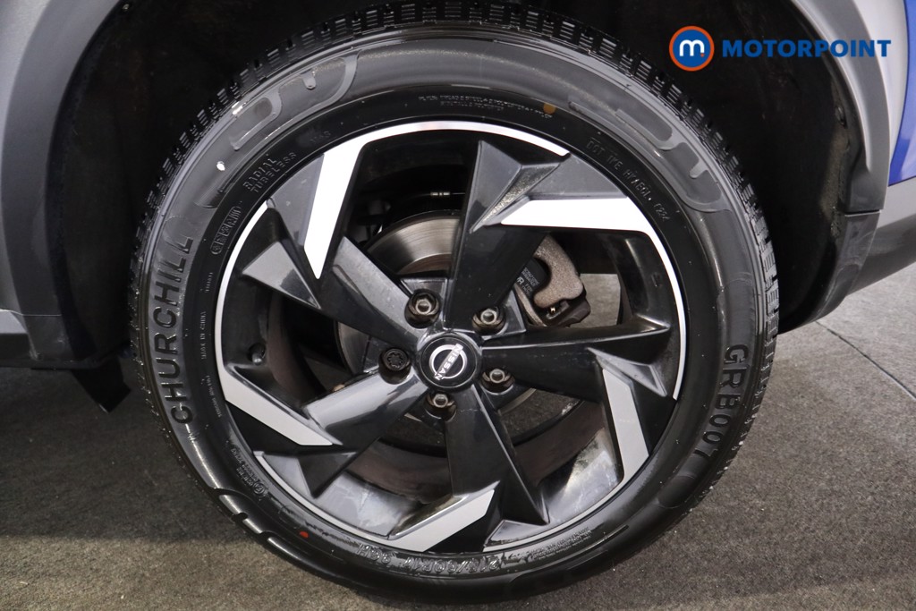 Nissan Juke N-Connecta Manual Petrol SUV - Stock Number (1566953) - 17th supplementary image