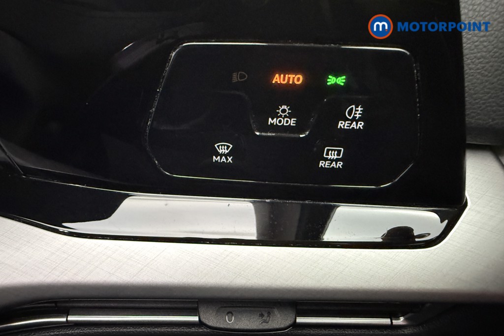 Volkswagen Golf Life Manual Petrol Hatchback - Stock Number (1567575) - 16th supplementary image