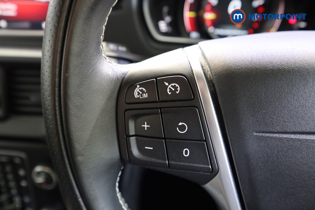 Volvo V40 R Design Edition Manual Petrol Hatchback - Stock Number (1567577) - 3rd supplementary image