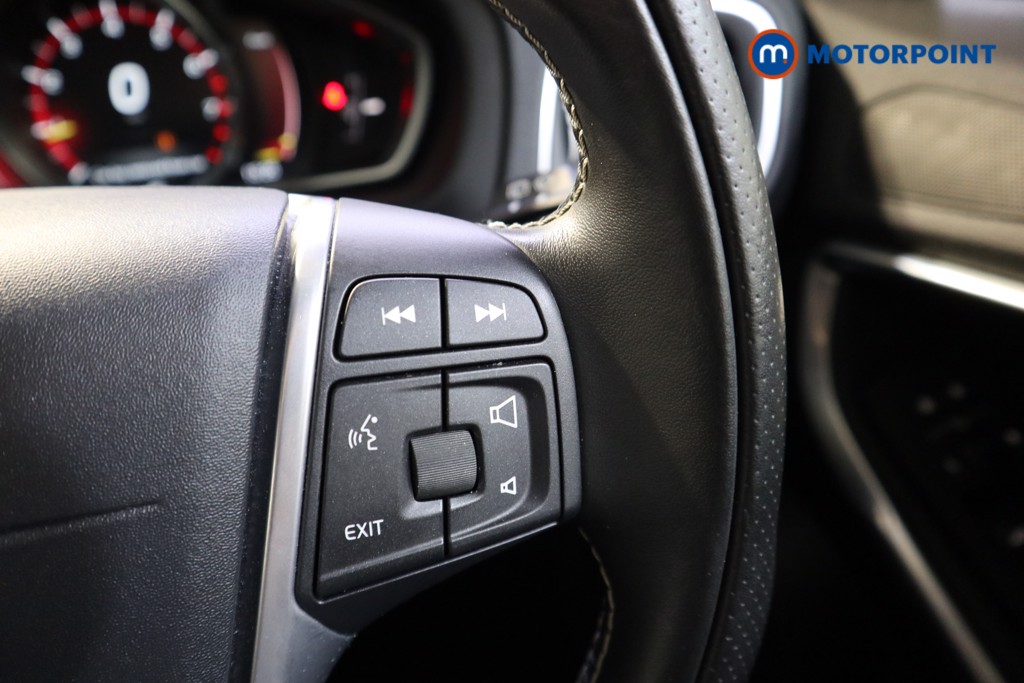 Volvo V40 R Design Edition Manual Petrol Hatchback - Stock Number (1567577) - 4th supplementary image