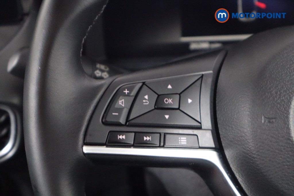 Nissan Juke N-Connecta Manual Petrol SUV - Stock Number (1567978) - 7th supplementary image