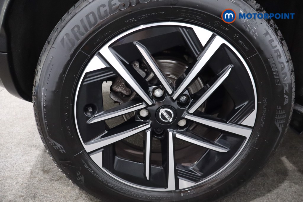 Nissan Juke N-Connecta Manual Petrol SUV - Stock Number (1567978) - 9th supplementary image