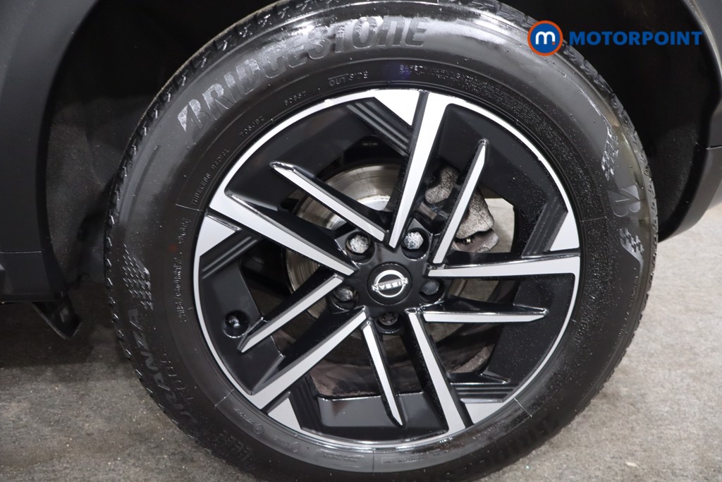 Nissan Juke N-Connecta Manual Petrol SUV - Stock Number (1567978) - 12th supplementary image