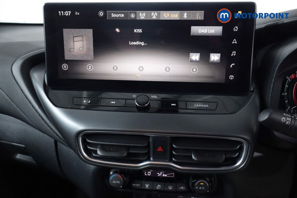 Nissan Juke N-Connecta Manual Petrol SUV - Stock Number (1567978) - 15th supplementary image
