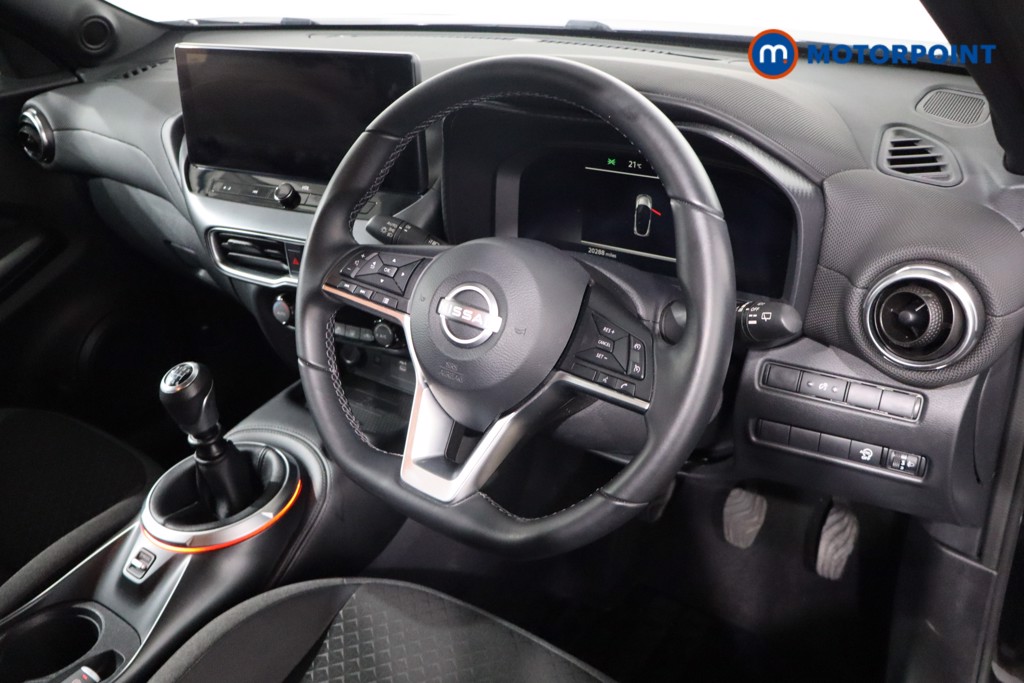 Nissan Juke N-Connecta Manual Petrol SUV - Stock Number (1567978) - 24th supplementary image