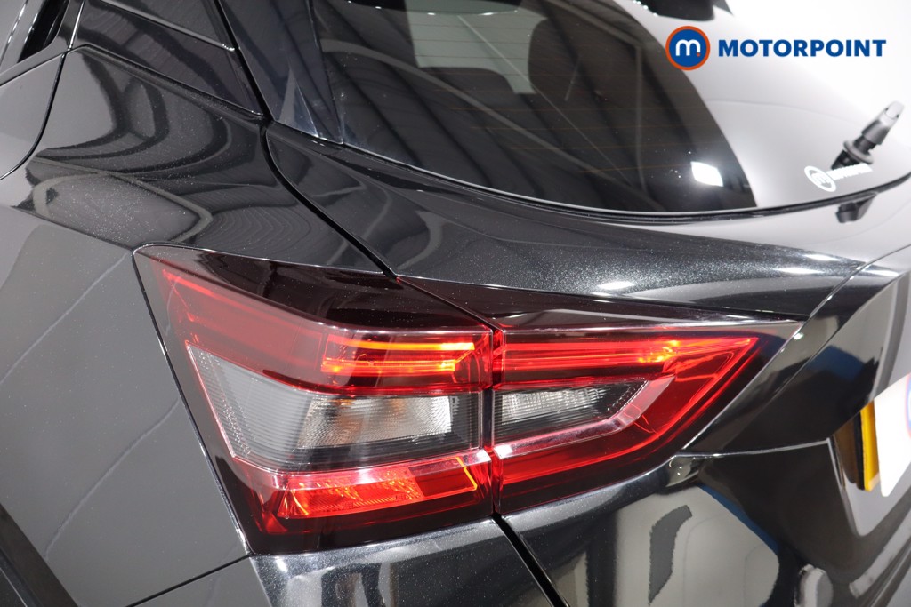 Nissan Juke N-Connecta Manual Petrol SUV - Stock Number (1567978) - 33rd supplementary image