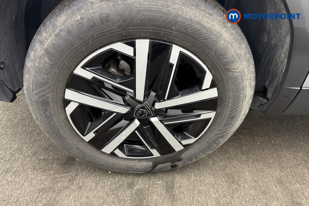 Peugeot 2008 Active Manual Petrol SUV - Stock Number (1568190) - 15th supplementary image