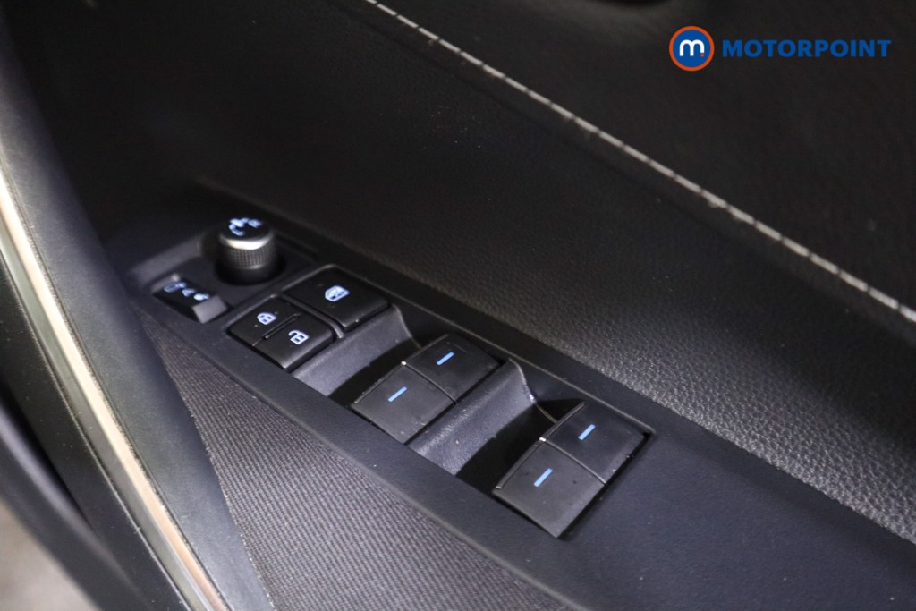 Toyota Corolla Design Automatic Petrol-Electric Hybrid Hatchback - Stock Number (1568264) - 10th supplementary image