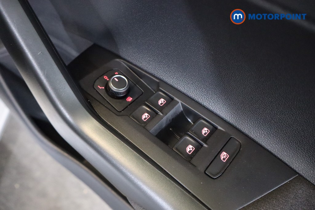 Volkswagen Polo Match Manual Petrol Hatchback - Stock Number (1568387) - 17th supplementary image