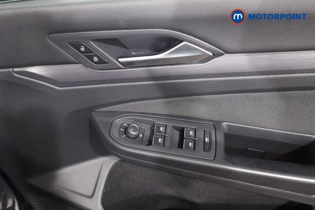 Volkswagen Golf Style Manual Petrol Hatchback - Stock Number (1568393) - 22nd supplementary image