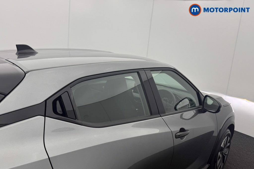 Nissan Juke Acenta Premium Automatic Petrol SUV - Stock Number (1568697) - 25th supplementary image