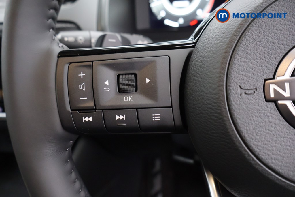 Nissan Qashqai N-Connecta Automatic Petrol SUV - Stock Number (1569223) - 2nd supplementary image