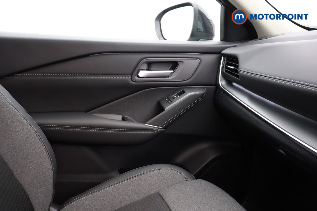 Nissan Qashqai N-Connecta Automatic Petrol SUV - Stock Number (1569223) - 7th supplementary image