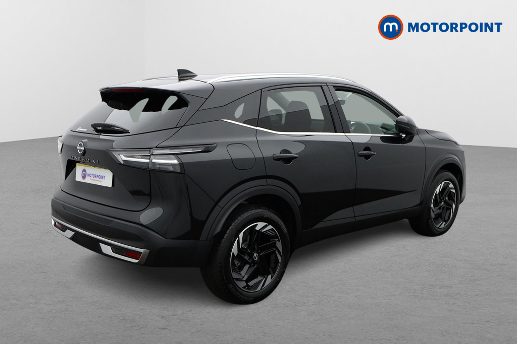 Nissan Qashqai N-Connecta Automatic Petrol SUV - Stock Number (1569223) - Drivers side rear corner