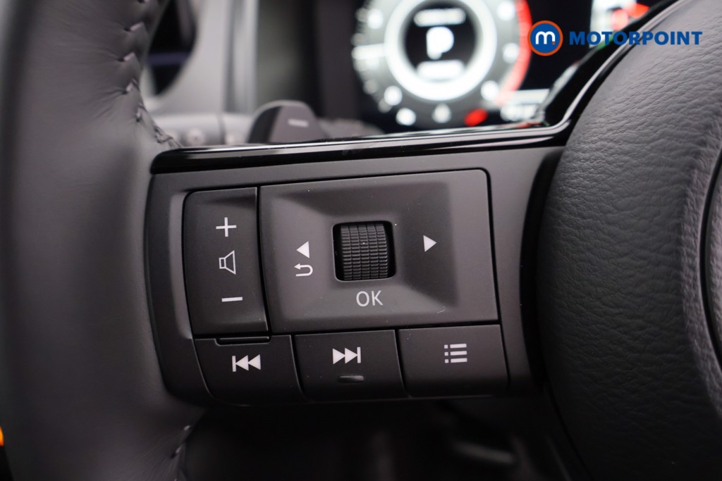 Nissan Qashqai N-Connecta Automatic Petrol SUV - Stock Number (1569226) - 2nd supplementary image