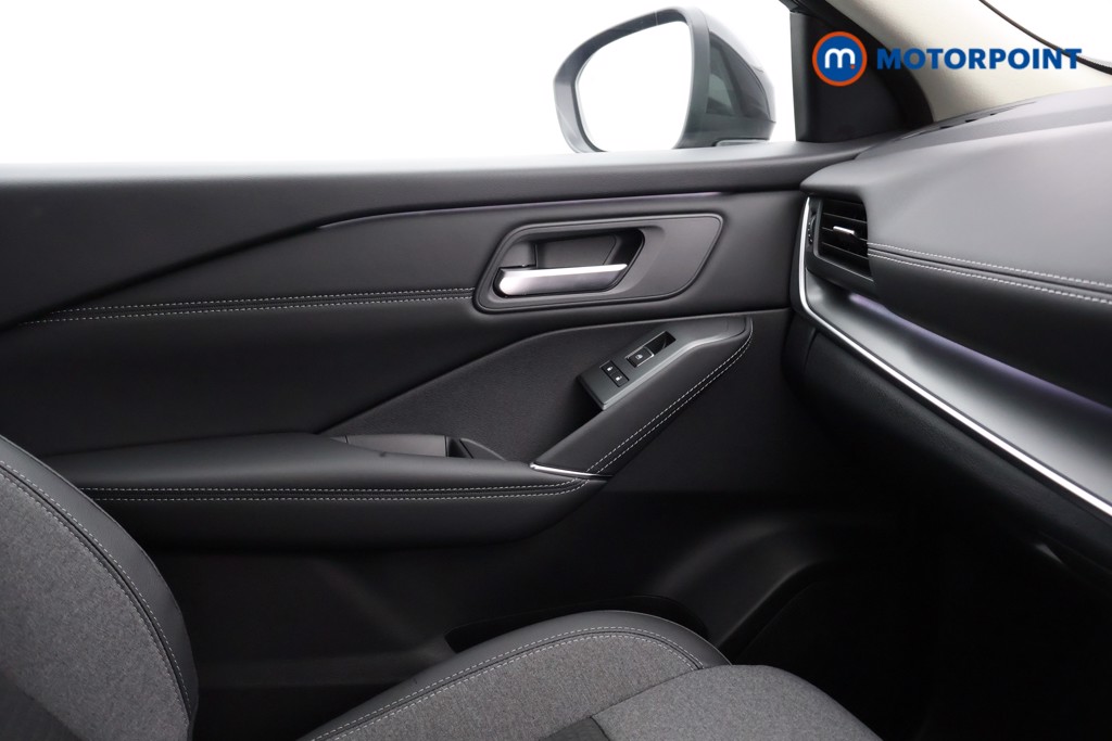 Nissan Qashqai N-Connecta Automatic Petrol SUV - Stock Number (1569226) - 7th supplementary image