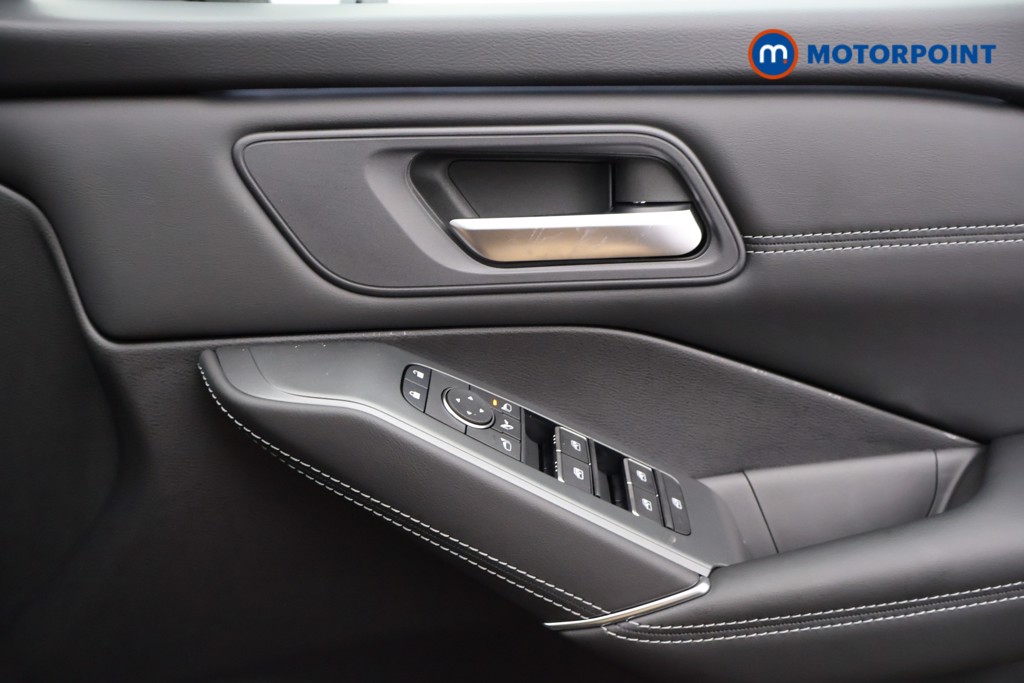 Nissan Qashqai N-Connecta Automatic Petrol SUV - Stock Number (1569280) - 8th supplementary image