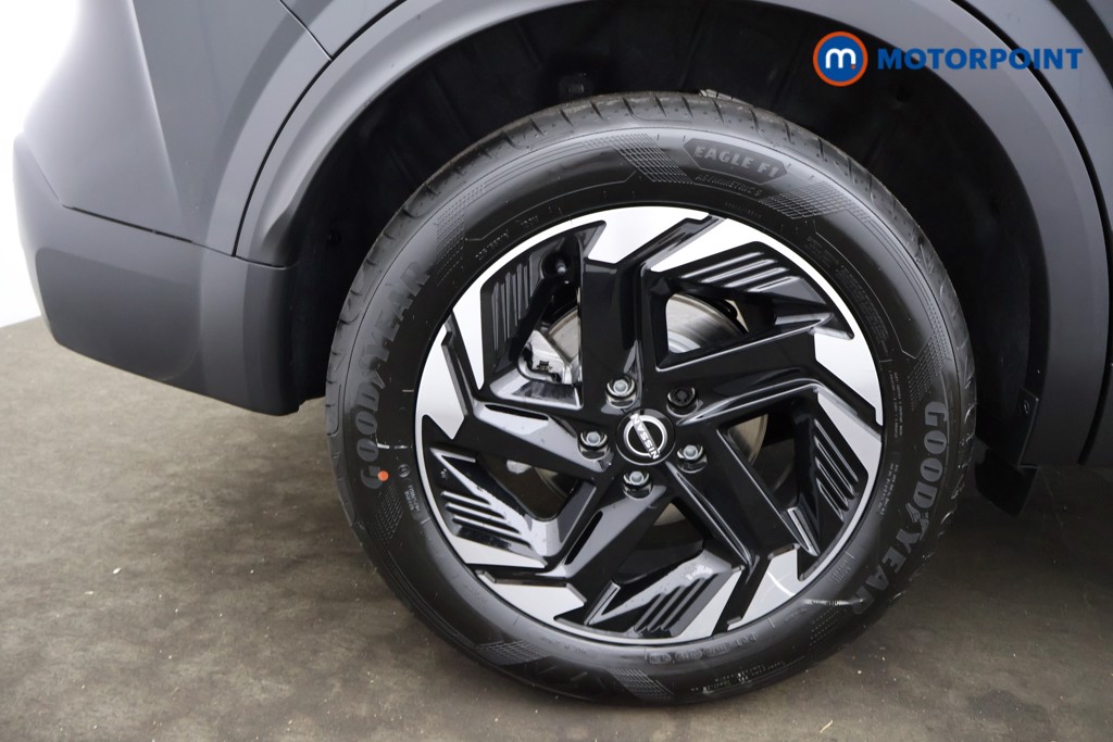 Nissan Qashqai N-Connecta Automatic Petrol SUV - Stock Number (1569280) - 12th supplementary image