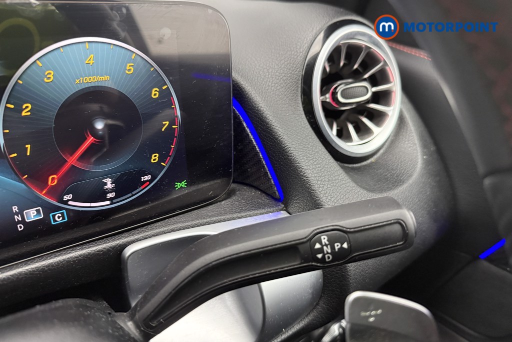 Mercedes-Benz GLB Amg Line Automatic Petrol SUV - Stock Number (1569409) - 7th supplementary image