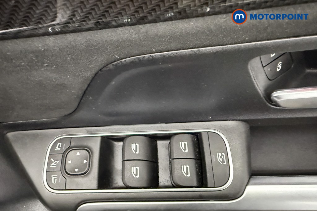 Mercedes-Benz GLB Amg Line Automatic Petrol SUV - Stock Number (1569409) - 19th supplementary image