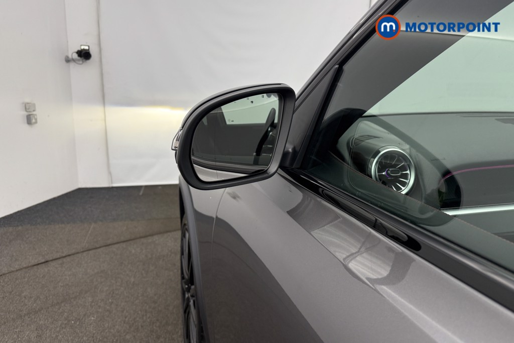 Mercedes-Benz GLB Amg Line Automatic Petrol SUV - Stock Number (1569409) - 31st supplementary image