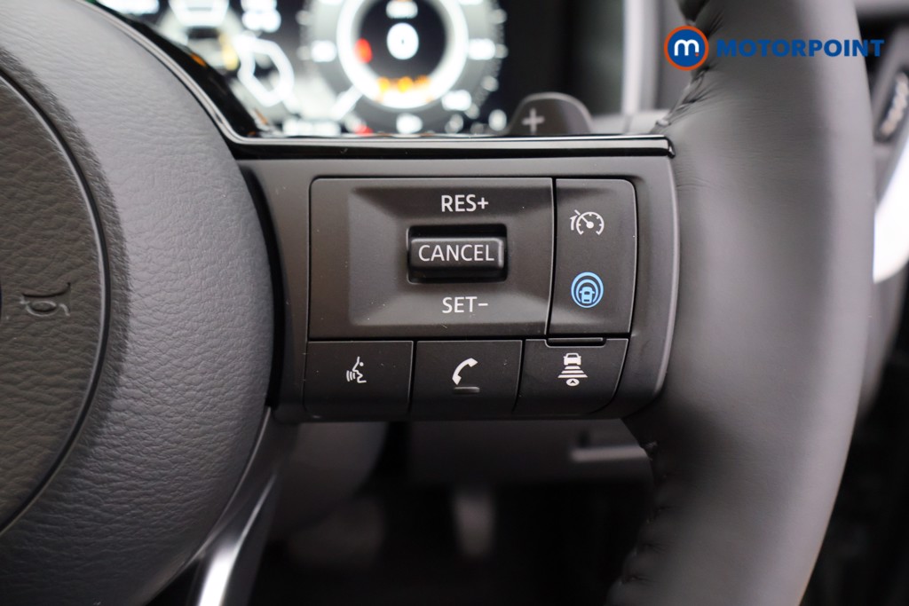 Nissan Qashqai N-Connecta Automatic Petrol SUV - Stock Number (1569415) - 4th supplementary image