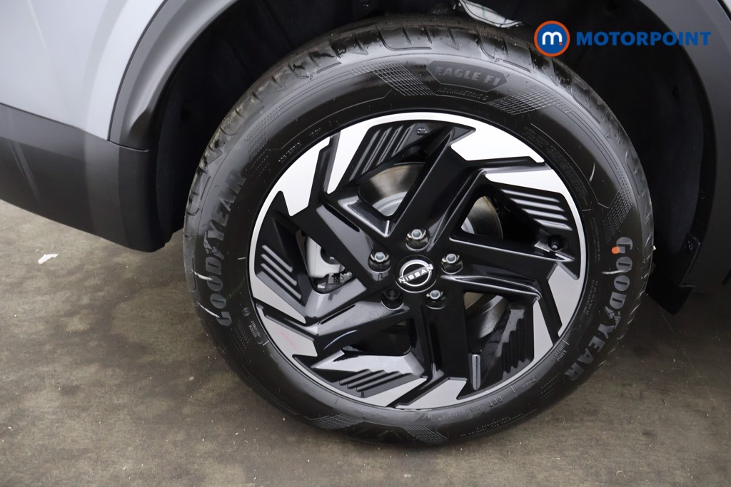 Nissan Qashqai N-Connecta Automatic Petrol SUV - Stock Number (1569415) - 12th supplementary image