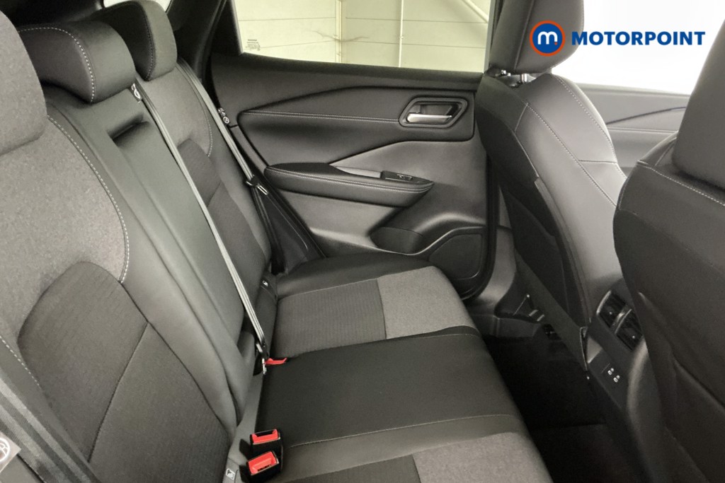 Nissan Qashqai N-Connecta Automatic Petrol SUV - Stock Number (1569451) - 3rd supplementary image