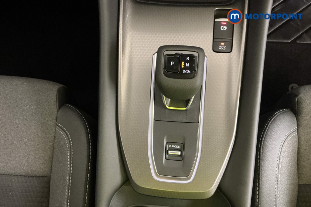 Nissan Qashqai N-Connecta Automatic Petrol SUV - Stock Number (1569451) - 13th supplementary image