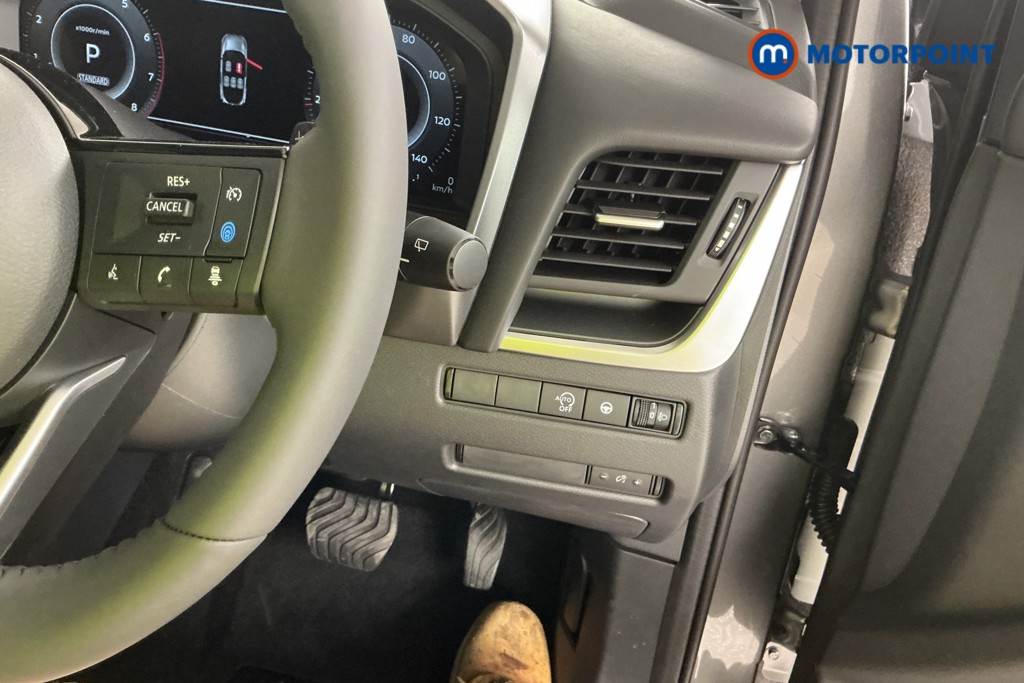 Nissan Qashqai N-Connecta Automatic Petrol SUV - Stock Number (1569451) - 21st supplementary image