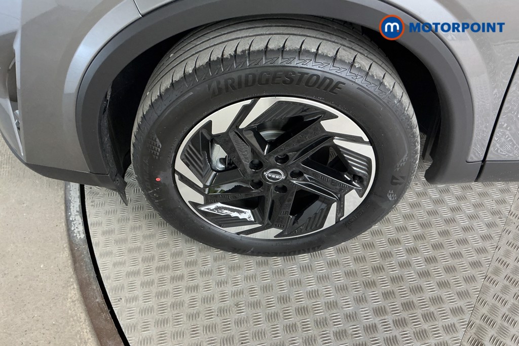 Nissan Qashqai N-Connecta Automatic Petrol SUV - Stock Number (1569451) - 35th supplementary image