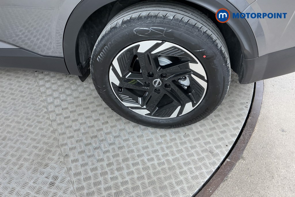 Nissan Qashqai N-Connecta Automatic Petrol SUV - Stock Number (1569451) - 36th supplementary image
