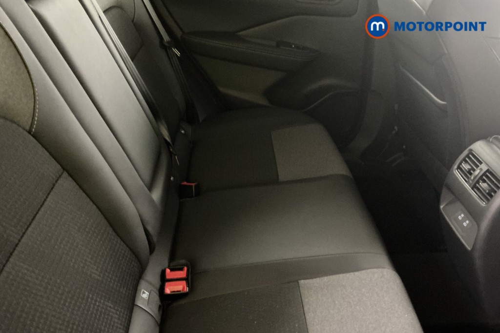 Nissan Qashqai N-Connecta Automatic Petrol SUV - Stock Number (1569460) - 3rd supplementary image