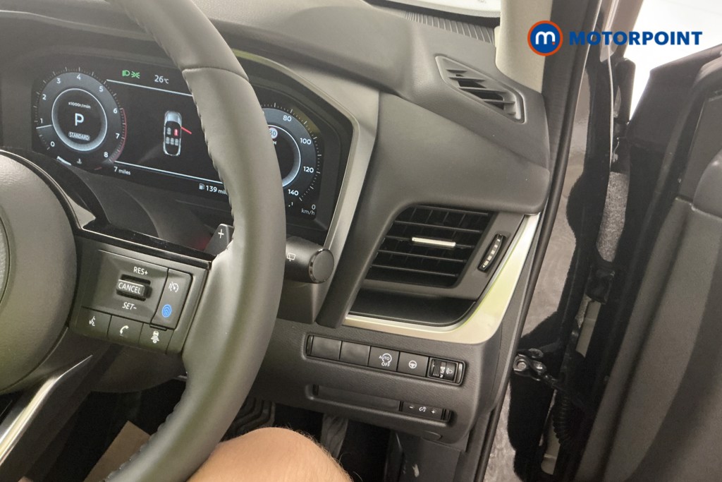 Nissan Qashqai N-Connecta Automatic Petrol SUV - Stock Number (1569460) - 20th supplementary image