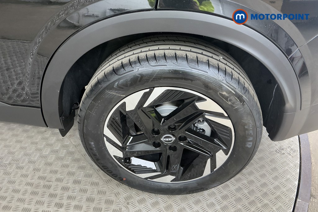 Nissan Qashqai N-Connecta Automatic Petrol SUV - Stock Number (1569460) - 34th supplementary image
