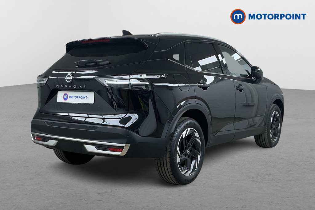 Nissan Qashqai N-Connecta Automatic Petrol SUV - Stock Number (1569460) - Drivers side rear corner