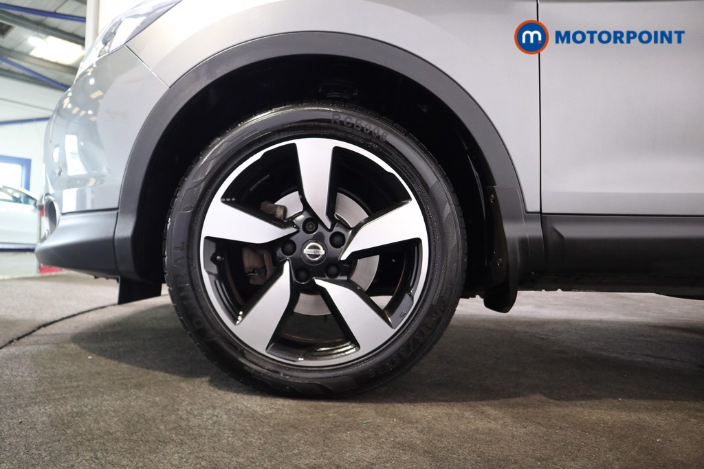 Nissan Qashqai N-Connecta Manual Petrol SUV - Stock Number (1569760) - 14th supplementary image
