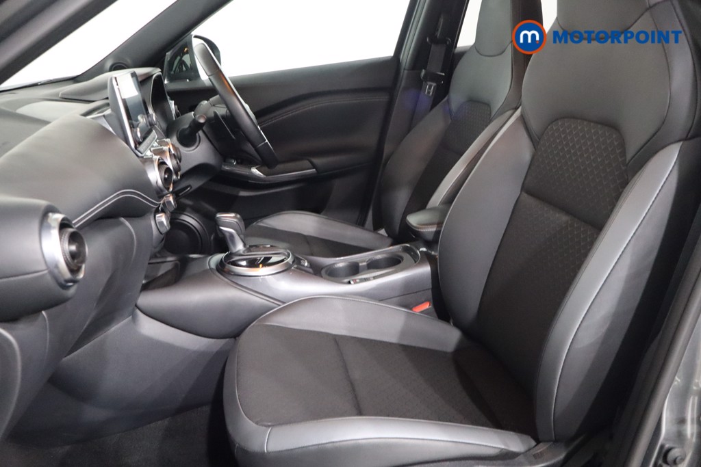 Nissan Juke N-Connecta Automatic Petrol SUV - Stock Number (1569813) - 4th supplementary image