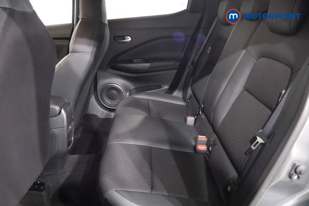 Nissan Juke N-Connecta Automatic Petrol SUV - Stock Number (1569813) - 5th supplementary image